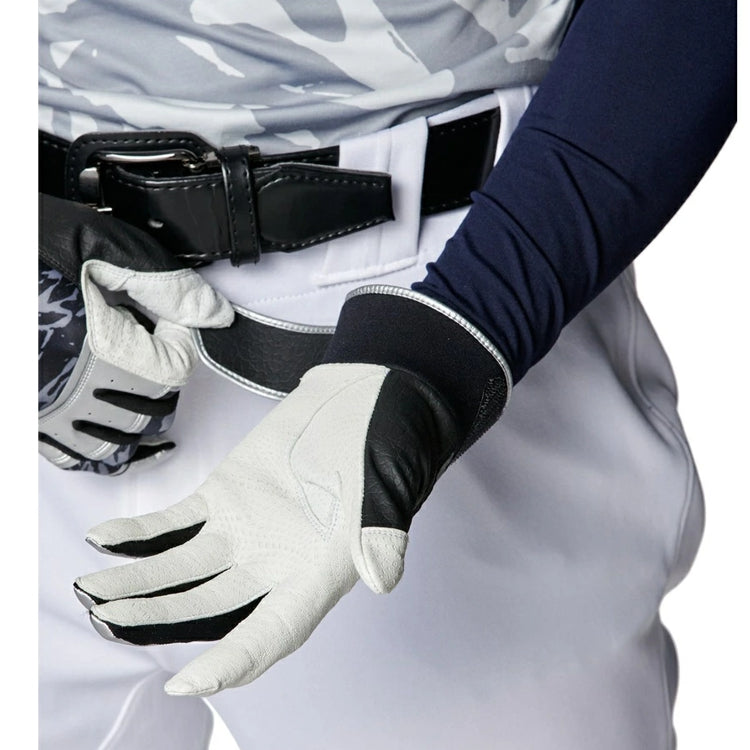 アンダーアーマー UNDER ARMOUR バッティンググローブ Black×Metallic Silver 一般 6012834 -刺繍対応