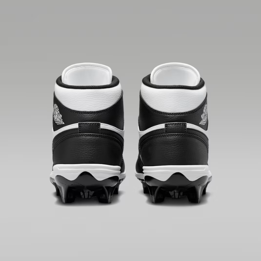 ナイキ NIKE ポイントスパイク ハイカット 大人用 FJ6805-100
